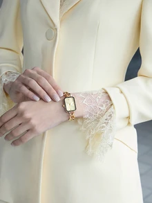 CHICVUE 1件女士不锈钢链手链石英小手表，节日礼物，适合学生返校或作为圣诞礼物 - 金色 - 查看 4