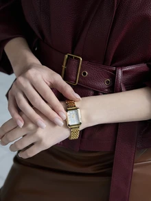 CHICVUE 1件装女士时尚小巧矩形表盘条形刻度钢表带复古石英表，适合日常佩戴，生日礼物，母亲节礼物，复活节礼物，圣诞节礼物 - 金色 - 查看 2