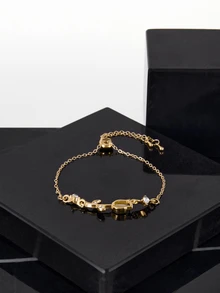 5件套时尚简约精致优雅的蝴蝶、爱心、花朵、郁金香、水滴造型手链，镶嵌闪亮水钻，饰以8字形无限符号钩扣，适合节日、派对、约会、送礼及日常佩戴，情人节、妈妈、母亲节、圣诞节礼物之选。 - 金黃色 - 查看 5