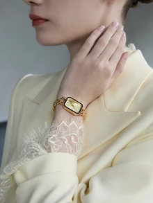CHICVUE 1件女士不锈钢链手链石英小手表，节日礼物，适合学生返校或作为圣诞礼物 - 金色 - 查看 2