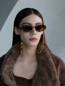 CHICVUE Kính râm gọng hình bầu dục tròng kính màu & dây xích kính râm cổ điển dành cho nữ Quà tặng kính râm mùa hè Kính râm đi biển Phụ kiện đi biển cho nữ Kính râm Kính râm cơ bản và phù hợp với Áo len Quần jean Quần nỉ Áo khoác có mũ Áo khoác và áo sơ mi dài tay Kính râm thời trang Trang phục thanh lịch Đi chơi gia đình Du lịch Kỳ nghỉ Kỳ nghỉ cho Kỳ nghỉ hè trên bãi biển, Ngoài trời - Nhiều màu - Xem 2
