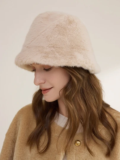 Clariva 秋冬季女士毛绒帽，时尚保暖新款毛绒渔夫帽，百搭纯色休闲涤纶防风针织帽，秋季穿搭，圣诞礼物