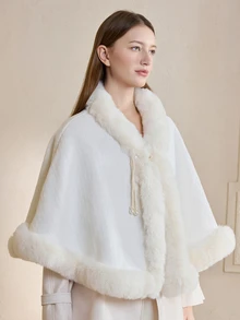 Clariva 一件复古纯色披肩斗篷外套，配有仿珍珠纽扣和毛绒饰边，加厚保暖内衬，适合搭配旗袍、晚礼服，是春、秋、冬三季的百搭外套，也是圣诞节的理想礼物。 - A - 查看 1