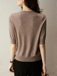 纯色V领针织T恤，轻盈宽松，显瘦时尚，简约高级风，夏季必备 - 淺咖色 - 查看 2