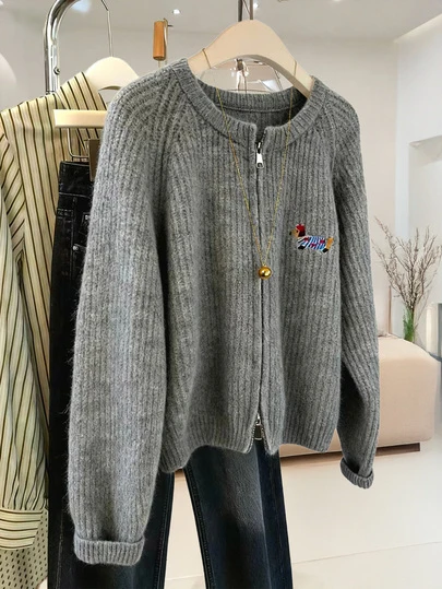 Apricot Puppy Zipper Women's Spring Sweater Jacket, Korean Style Short Sleeve Vest, Versatile For Daily Wear