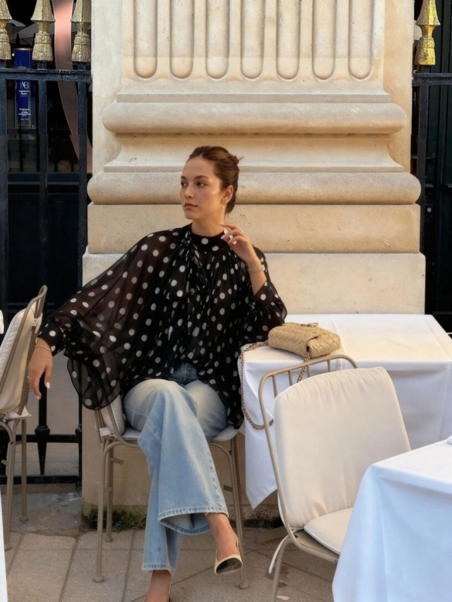 女士优雅休闲时尚黑色波点图案衬衫 - 蝴蝶结、灯笼袖、宽松、褶裥、半透明