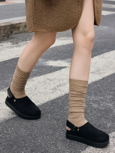 Hatastic 2024新款厚底拖鞋，休闲舒适，简约百搭，品质上乘；圣诞红色袜子，女士圣诞礼物