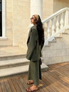 Áo khoác blazer kẻ sọc cổ điển thanh lịch cho nữ đi làm - Chân váy đuôi cá kẻ sọc - Bộ 2 món màu xanh lá cây - màu xanh lá - Xem 2