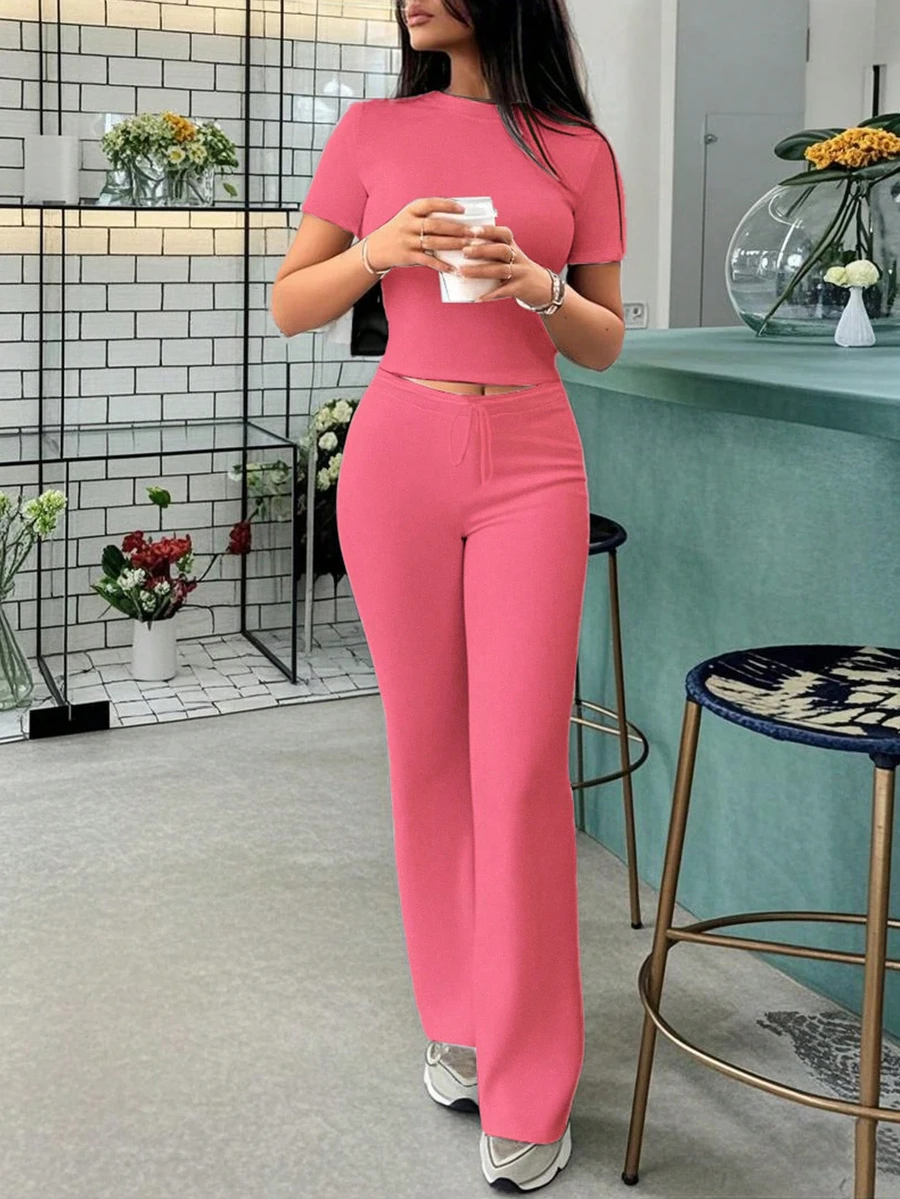 חליפת ספורט אופנתית לנשים עם שרוולים קצרים וקצרים ומכנסיים מתרחבים עם קשירה במותניים, אביב/סתיו קיץ - ורוד אבטיח - ראה 1