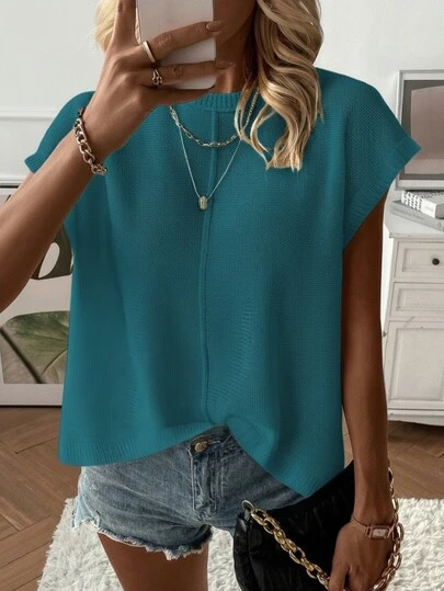 优雅女士宽松白色短款针织背心 - 休闲街头风无袖圆领上衣，简约复古风格，适合返校季、秋冬季节，也适合圣诞节、感恩节和新年等场合。