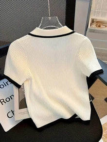 Polo de manga corta blanco para mujeres, suéter de punto de color contrastante, cuello y bajo acanalados - Blanco - Ver 2