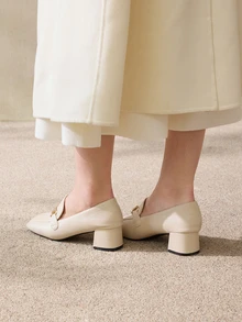 Clariva 女士高跟乐福鞋：粗跟鞋，2024春秋新款复古鞋，百搭英伦女鞋，米色软皮高跟鞋，优雅圣诞礼物 - 米色 - 查看 4