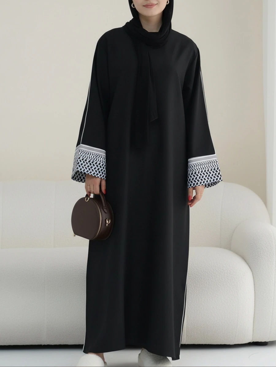Women's Black Abaya, Contrast Geometric Sleeve Design, Fashionable & Elegant, Saudi Arabian Ladies Robe, Middle Eastern Women Long Dress - Black - View 1
