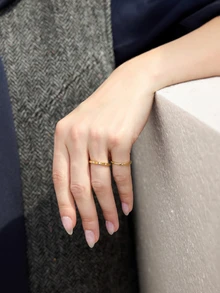 Clariva Fashionable Minimalist 18k Gold Plated Stainless Steel & Cubic Zirconia Stackable Ring, Suitable For Daily Wear Gifts - Gold - View 3