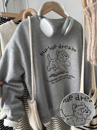 绣有“追逐梦想”图案的女士冬季休闲宽松圆领长袖卫衣