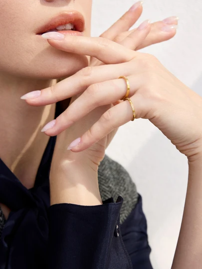 Clariva Fashionable Minimalist 18k Gold Plated Stainless Steel & Cubic Zirconia Stackable Ring, Suitable For Daily Wear Gifts