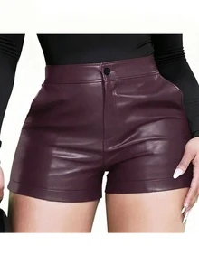 SMILE CHIC 多功能黑色弹力PU修身短裤，贴合身形，斜插口袋和纽扣设计，适合日常穿着、派对以及所有夏季季节。 - 酒紅色 - 查看 2