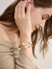 Clariva 1 chiếc vòng tay hở hình học ngọc trai tối giản sang trọng, đa năng để đeo hàng ngày và đi chơi, thích hợp làm quà tặng cho bạn bè và gia đình làm quà tặng Giáng sinh - Vàng - Xem 3