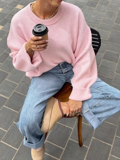 Suéter de tricô rosa romântico com gola redonda e mangas compridas, modelagem solta e moderna, ideal para mulheres. Blusa de tricô para o Dia dos Namorados, Carnaval, Ano Novo e outras ocasiões especiais.