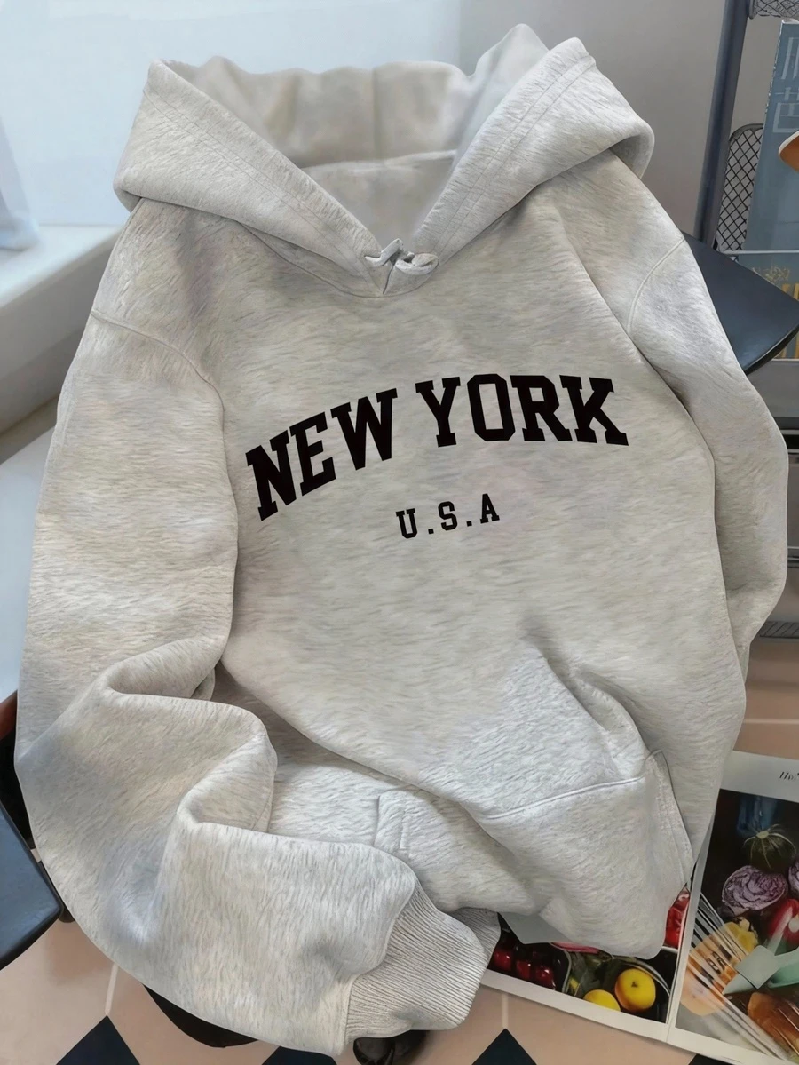 大码女式休闲连帽长袖卫衣,印有“NEW YORK”和“U.S.A”字样,适合春、夏、秋季穿着,也可作为万圣节外套或度假服装。 - 灰色 - 查看 1