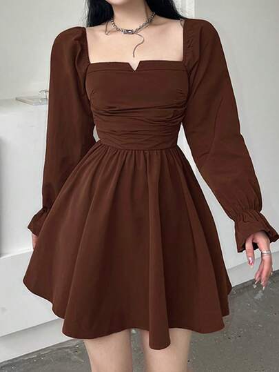 Vestido corto de manga larga con cintura ceñida y unicolor para mujer