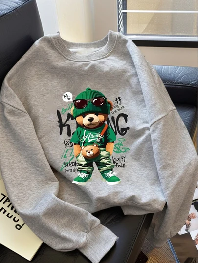 一件青少年男童纽约印花圆领卫衣，秋冬季保暖，适合年轻学生休闲长袖上衣，运动、休闲、日常穿着皆宜，百搭，适合学校、街头等场合。