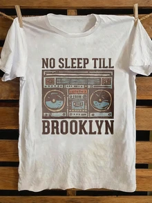 大码“Don't Sleep Until Brooklyn”复古朋克摇滚图案T恤，女士休闲舒适圆领T恤，秋季大码服装
