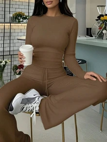 女士时尚短款长袖上衣搭配系带喇叭裤运动套装，秋季 - 棕色 - 查看 2