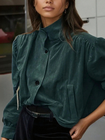 Chaqueta corta elegante de cuello mao, nueva llegada 2025 - Abrigo de ajuste relajado de color verde oscuro, versátil para todas las estaciones, lavable a máquina, de uso casual a semi-formal, chaqueta para mujer, atuendo casual, diseño minimalista, costuras y tela de alta calidad, atuendo de oficina