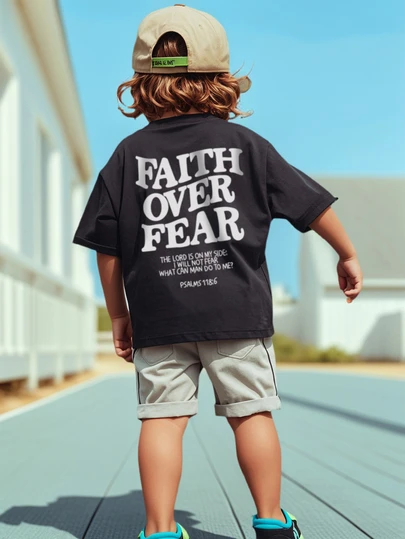 男童及青少年夏季圆领短袖T恤 - 舒适透气，户外探险爱好者的理想之选！印有“信念战胜恐惧”图案