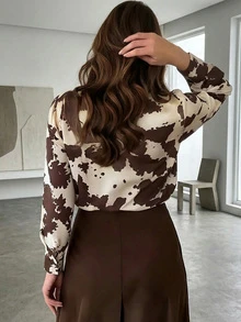 1 pieza Camisa de botones con estampado de hojas y contraste de color en poliéster, para uso casual en primavera y otoño