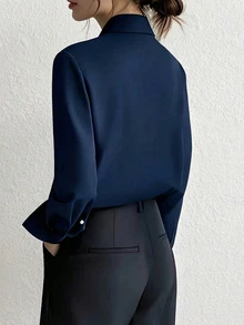 Elegancka, jednokolorowa koszula damska z długim rękawem – klasyczny kołnierzyk, nie prześwitująca, wysokiej jakości tkanina na wiosnę, lato i jesień, uniwersalna, idealna na co dzień i do pracy, nadaje się do prania w pralce i czyszczenia chemicznego, opływowy krój, wyrafinowana faktura