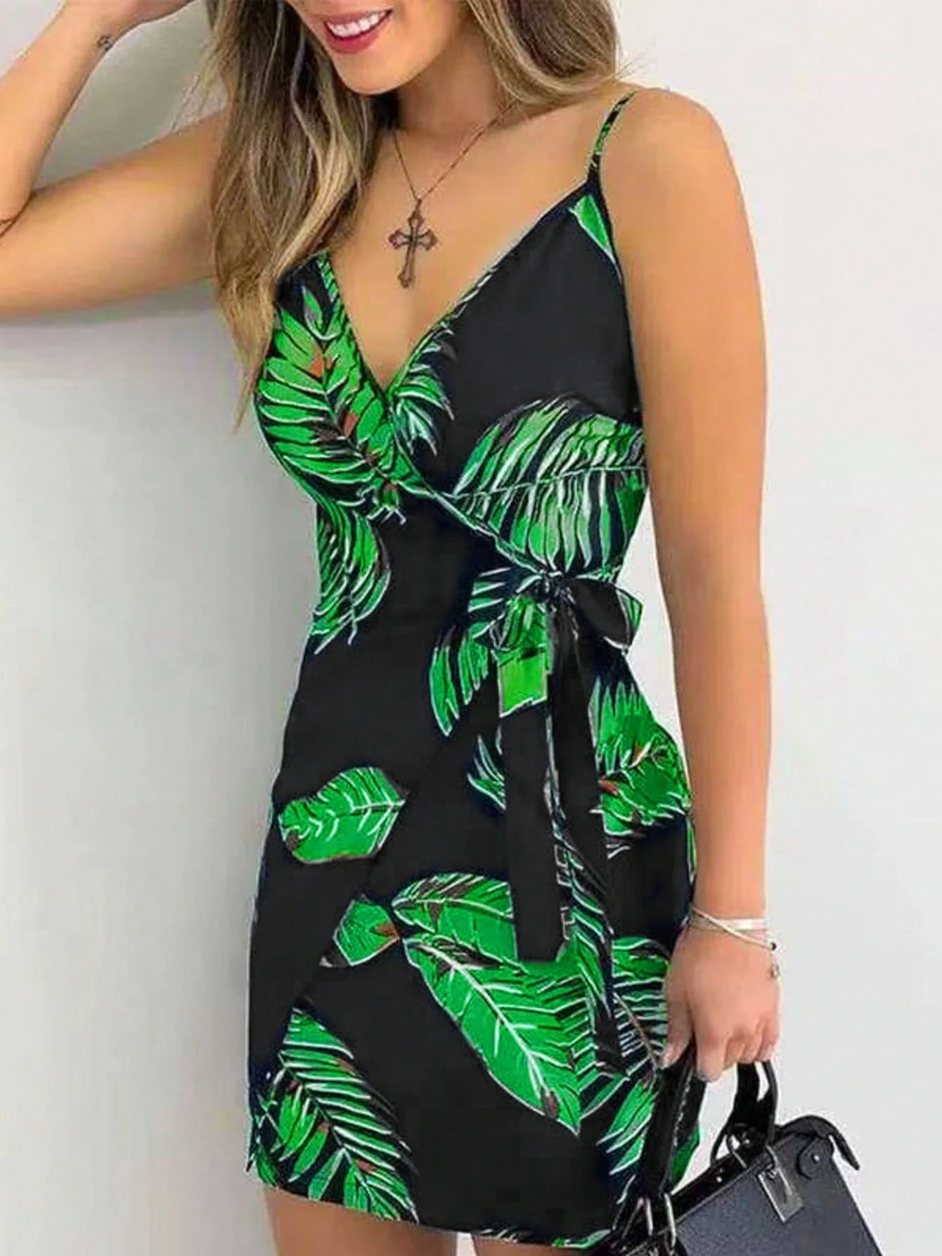 Đầm ngắn nữ họa tiết hoa, dây mảnh, thắt nơ phía trước, thích hợp cho mùa xuân/hè, dự tiệc hoặc đi nghỉ mát.