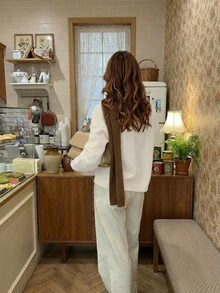 LUBI 女款春夏秋冬純色極簡長袖微寬鬆套頭毛衣，適合年輕女性休閒日常通勤與下午茶穿搭 - 杏色 - 查看 2