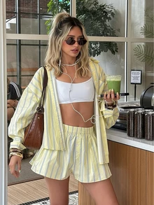 Bộ 2 trang phục thường ngày cho nữ, áo sơ mi sọc vàng cổ bẻ cài nút phía trước và quần short, thích hợp mặc hàng ngày - Màu vàng - Xem 1
