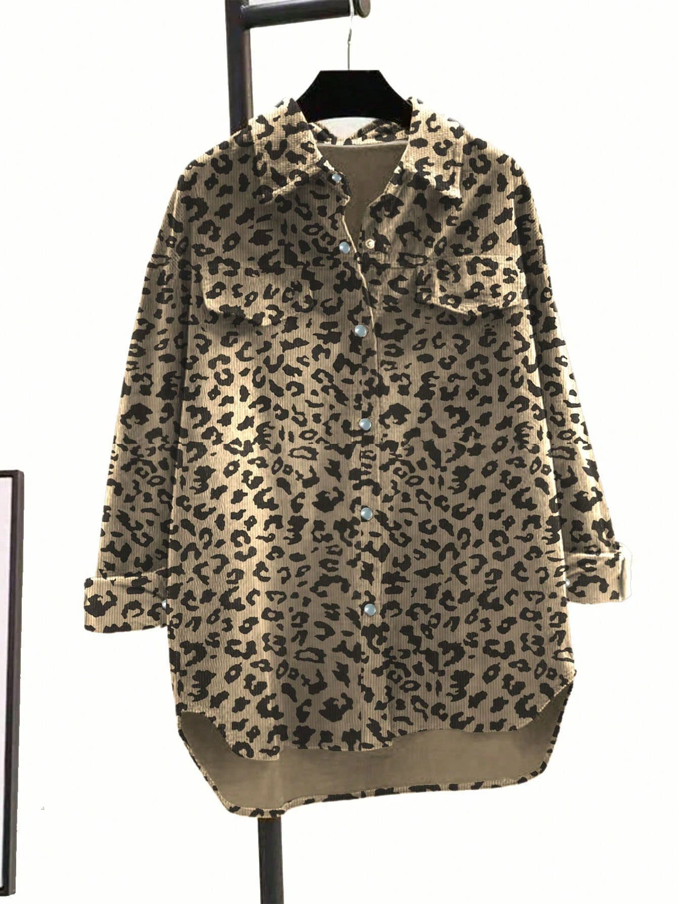 Women's Leopard Print Button Front Collared Long Sleeve Loose Blouse Shirt, Casual Everyday Wear, Spring/Autumn