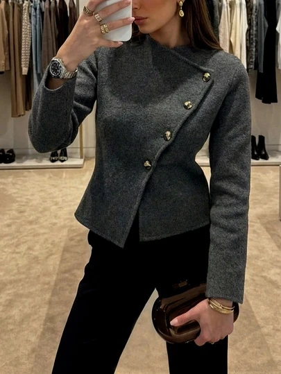 MORI Dam vår/höst ny långärmad stickad kofta, avslappnad och moderiktig akademisk stil, asymmetrisk design med metallknappar, lämplig för pendling. Enfärgad grå kofta, ett perfekt val för nyår.