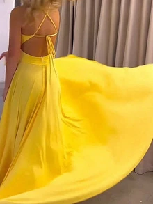 女士纯色细肩带高开衩休闲连衣裙，简约时尚，适合日常穿着、派对礼服、婚礼宾客鸡尾酒会礼服