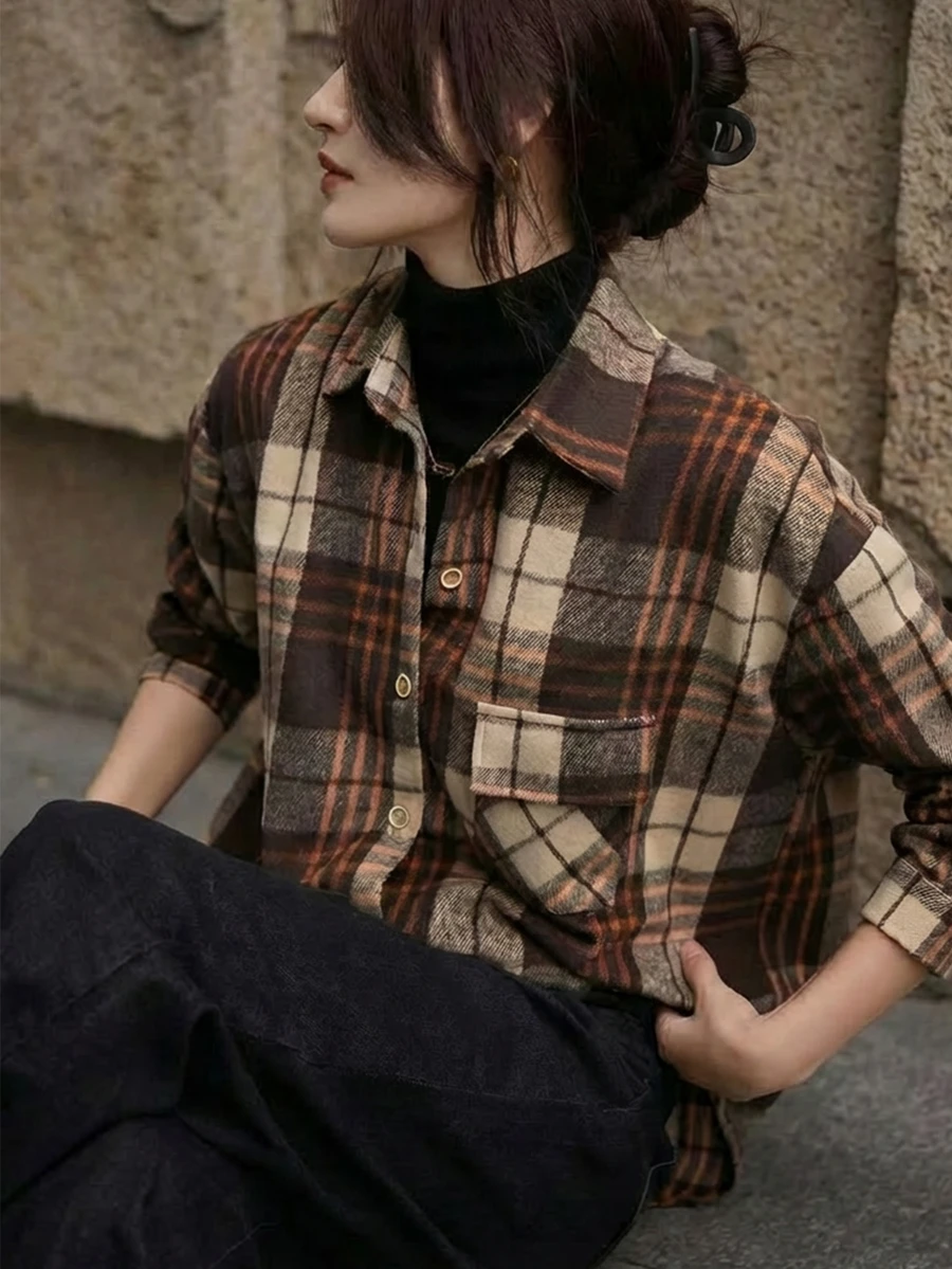 Vintage gebürstetes, verstärktes kariertes Langarmhemd, geeignet für den täglichen Arbeitsweg, locker geschnitten - Kaffeebraun - Übersicht 1