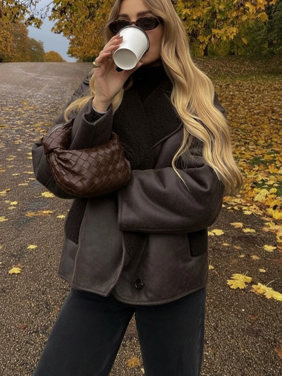 女式棕色仿皮草衬里冬季夹克 - 休闲街头风格宽松翻领带口袋长袖外套 - 咖啡棕 - 查看 1