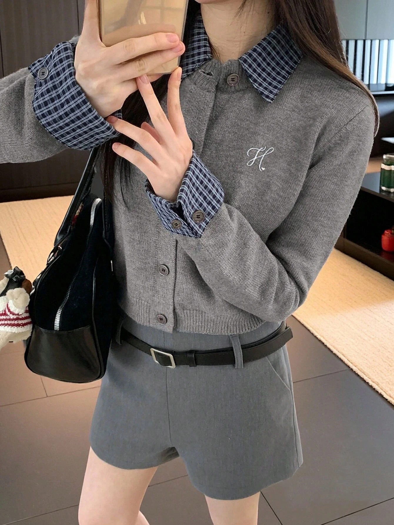 灰色长袖刺绣拼布polo领女开衫，可爱甜美，适合初秋通勤 - 灰色 - 查看 1