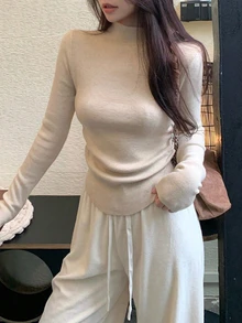 女式修身套头毛衣，立领，折叠收腰，轻盈，百搭，适合秋冬季，简约休闲，适合日常街头、通勤、居家和其他场合穿着，长袖上衣
