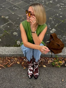 Women's Minimalist Round Neck Solid Color Button Front Knit Cardigan Vest, New Year - Green - View 4