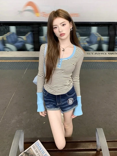 美式条纹撞色T恤，修身性感女式上衣，春季款