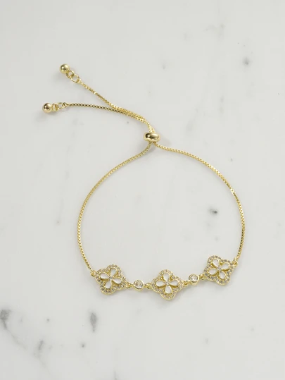 Clariva 1pc Fashionable Zirconia 4-Petal Flower Bracelet, Adjustable For Women, Lightweight Luxurious Elegant Accessory, Suitable For Women's Formal Events, Dates, Vacations, Special Gifts