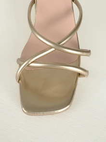 Clariva 加大码女式舒适简约交叉露趾方头皮革高跟凉鞋，休闲时尚户外沙滩装夏季鞋 - 金色 - 查看 4