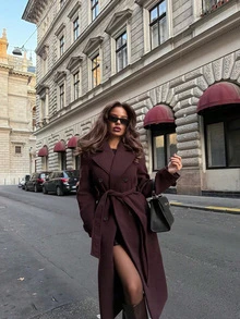 女士经典双排扣羊毛大衣，冬季新品 - 酒紅色 - 查看 2