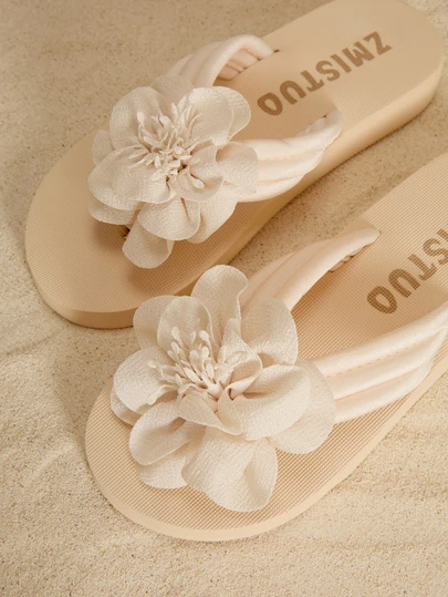 Tropiscape 2025 年夏季新款时尚厚底沙滩女士凉鞋，花卉装饰人字拖（如果您的脚较宽，请订购大一码！）
