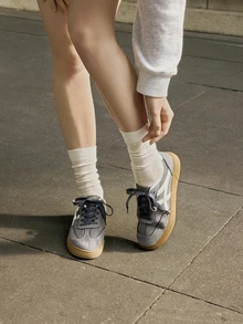 Hatastic 新款休闲运动鞋，时尚灰色百搭运动鞋，仿麂皮系带，女士学生鞋 - 灰色 - 查看 6