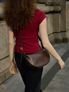 Hatastic Sac à bandoulière  de femme, sac besace en PU de couleur unie, bandoulière réglable pour les déplacements quotidiens - Marron - Voir 4